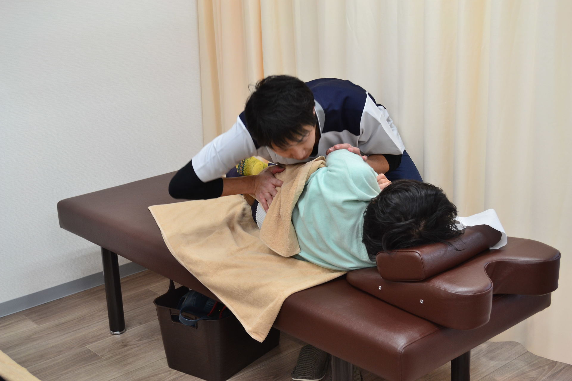 腕マッサージ